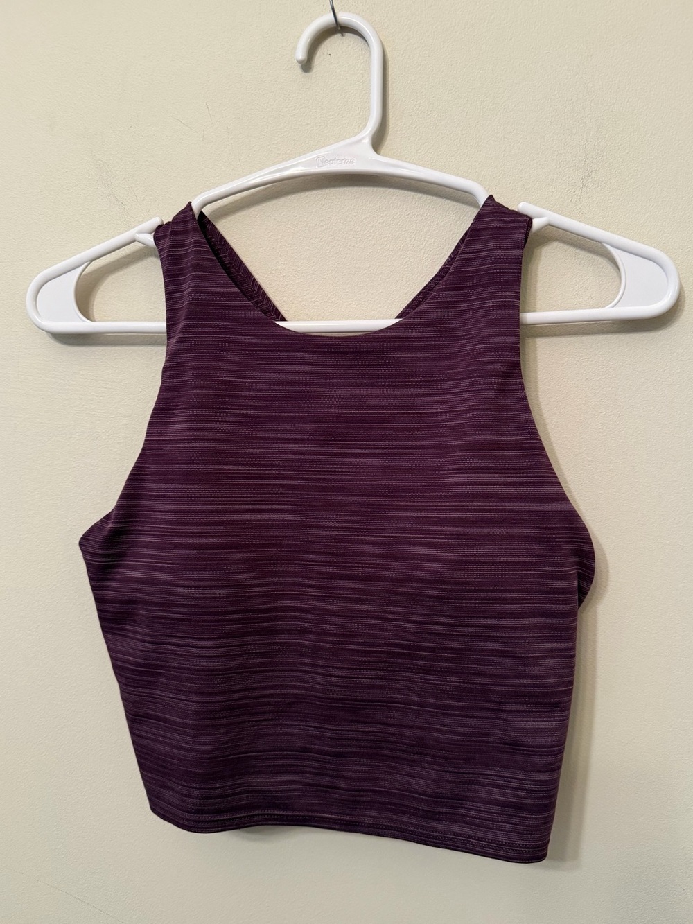 Athleta Conscious Crop w/ removable pads size Small